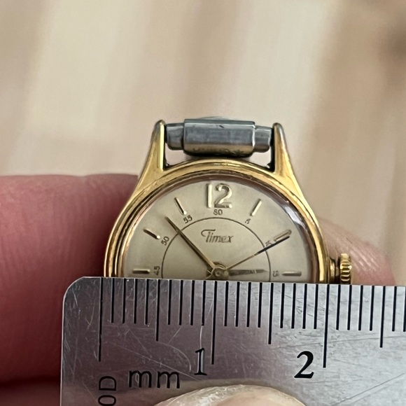 Timex Ladies Watch Vintage Two Tone Stretch Bracelet Gold Tone Dial - Picture 11 of 11